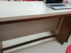 পড়ার টেবিল / অফিস