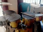 Pearl Drum Set