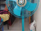 Pedestal Stand Fan 18"