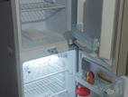 Vision-142 Liter fridge For Sell.