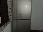 ফ্রিজ বিক্রি করা হবে