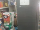 ফ্রিজটি বিক্রি করা হবে