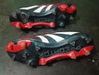 ফুটবল বুট Adidas
