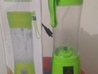 Portable and rechargeble blender