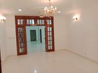 pretty looking semi furnish 4 Bed room apt rent in Gulshan