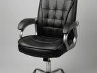 প্রিমিয়াম অফিস চেয়ার – হাই ব্যাক ডিজাইন ও শক্তিশালী মেটাল বেস