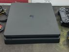 PS4 Slim & Pro. good condition with warranty stock ltd
