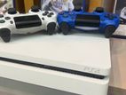 Ps4 slim,2 sony controller and 3 CD