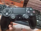 PS4, Two Controller, 4 Games