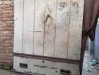 পুরাতন মজবুত আলমারি টা বিক্রি করা হবে ।