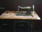পুরাতন সেলাই মেশিন