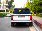 Range Rover Vogue SE. Non hybrid 2015