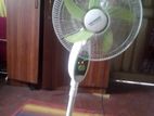 Rechargeable fan