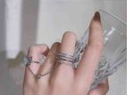 Rhinestone finger ring
