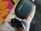 Rivo Bluetooth earphone