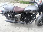 Royal Enfield Classic 350 . 2025