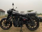Royal Enfield Classic 350 . 2024