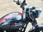 Royal Enfield Classic 350 . 2025