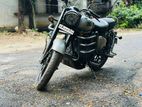 Royal Enfield Classic 350 . 2025
