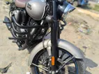 Royal Enfield Classic 350 . 2025