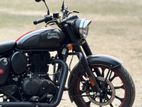 Royal Enfield Classic 350 . 2025