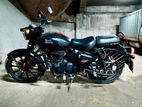 Royal Enfield Classic 350 . 2025