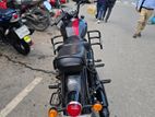 Royal Enfield Classic 350 . 2025
