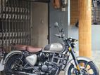 Royal Enfield Classic 350 . 2025