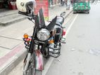 Royal Enfield Classic 350 . 2025