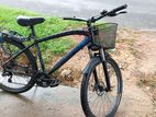 সাইকেলটি অ্যালুমিনিয়াম বডি।