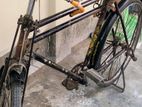সাইকেলটি বিক্রি হবে খুবই টাকার প্রয়োজন