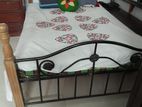 SAGUN AND IRON BED & DRESSING TABLE