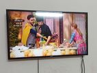 Samsung 40" LED Smart TV With Wall Mount