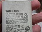 Samsung এর এই সুপারফাস্ট ২৫ ওয়ার্ডের এডাপ্টারটি বিক্রি করা হবে।
