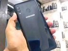 Samsung Galaxy A20 3/32 only phone (Used)