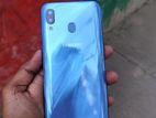 Samsung Galaxy A30 4/64 GB (Used)