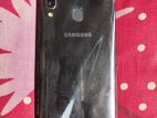 Samsung Galaxy A30 4GB. 64GB (Used)