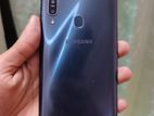 Samsung Galaxy A30 ফোনটি ভালো (Used)