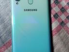 Samsung Galaxy A40 . (Used)