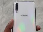 Samsung Galaxy A70 . (New)