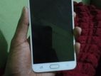 Samsung Galaxy J7 32GB (Used)