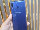 Samsung Galaxy M20 . (Used)