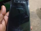 Samsung Galaxy S10 Plus . (Used)