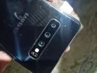 Samsung Galaxy S10 . (Used)