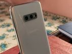 Samsung Galaxy S10e . (Used)