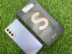 Samsung Galaxy S21 --5G...8GB/128GB (Used)