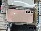 Samsung Galaxy S22 . (Used)