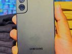 Samsung Galaxy S22 . (Used)