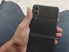 Samsung Galaxy Z Flip 4 . (Used)