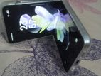 Samsung Galaxy Z Flip 4 (Used)